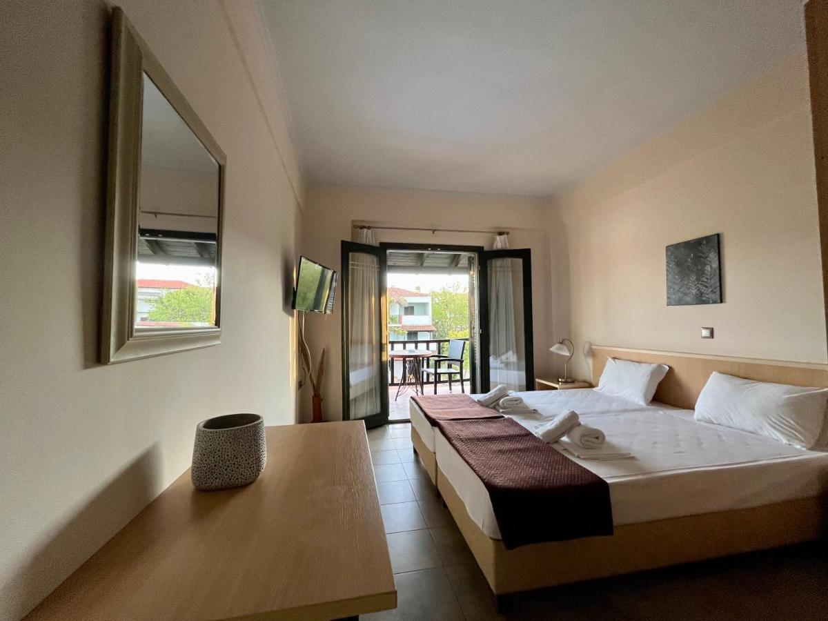 Eden Hotel Afytos Buitenkant foto