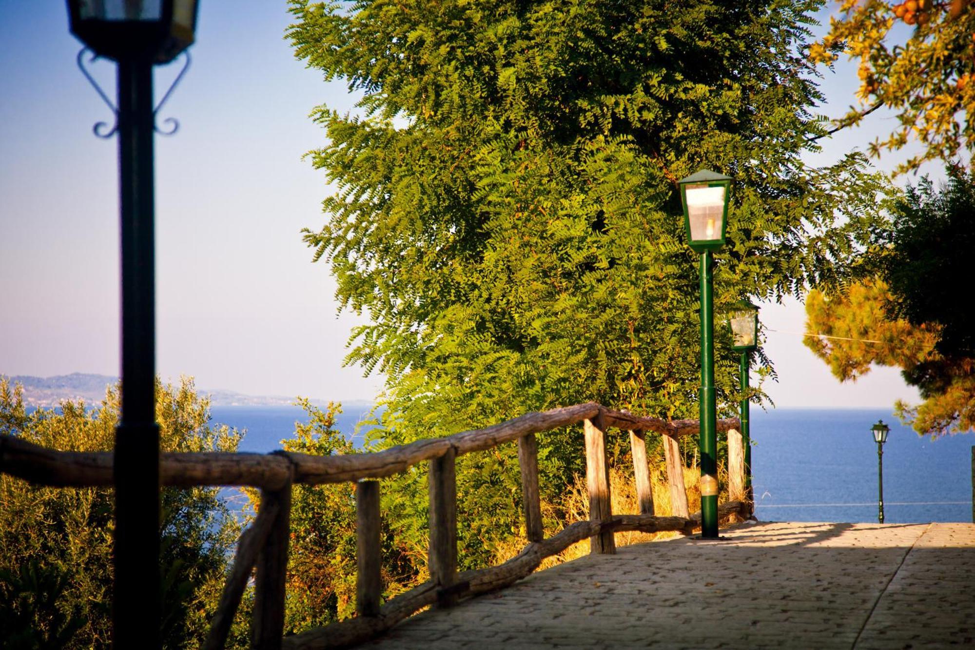 Eden Hotel Afytos Buitenkant foto